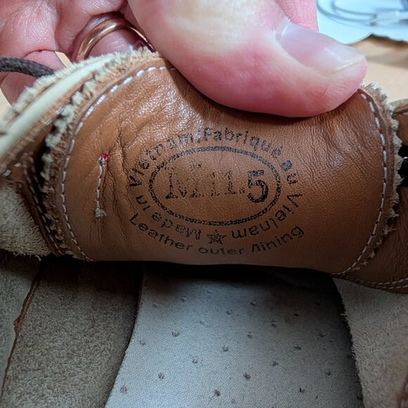 John Fluevog Gateway Brandenburg Light (Cream and Red) - Picture 4 of 6